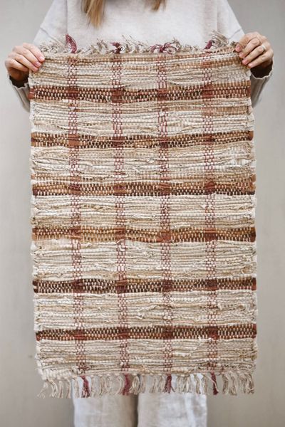 Hovedbilde Natur/Rød - Skinn Dørmatte