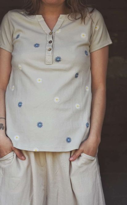 Hovedbilde Beige - Blomstret T-skjorte 