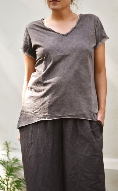 Dark Brown - Classic V-hals Fringe T-skjorte
