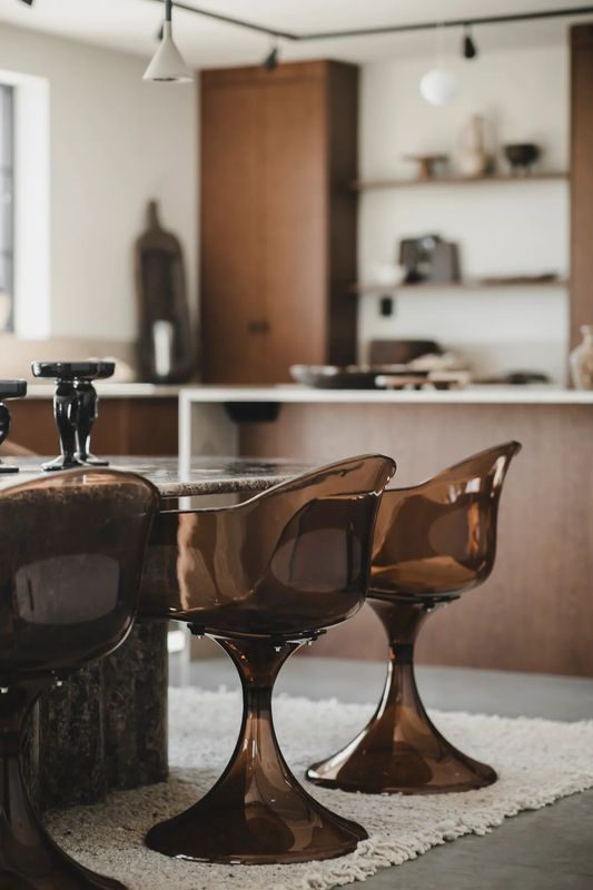 Brown - Gloss Chair