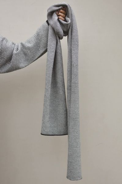 Hovedbilde Black/White - Aya Skjerf