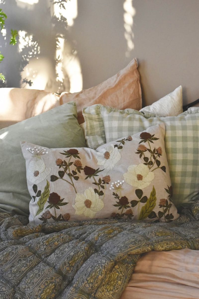 Natur/brun - brodert putetrekk 40x60 cm